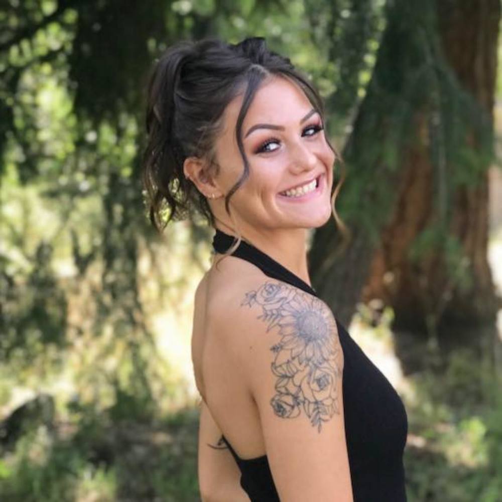 Meet your Posher, Alyssa
